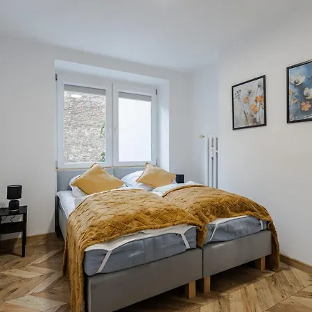 Wawrzyniaka Very Berry Modern For 6 Guests Near Old Zoo By Renters Lejlighed Poznań