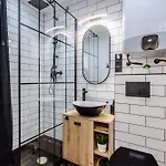 Wawrzyniaka Very Berry Modern For 6 Guests Near Old Zoo By Renters * Poznań