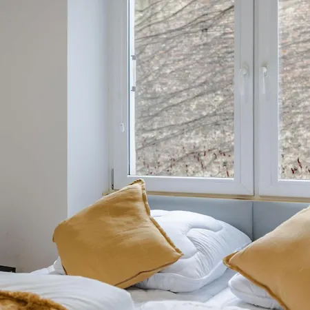 Wawrzyniaka Very Berry Modern For 6 Guests Near Old Zoo By Renters *