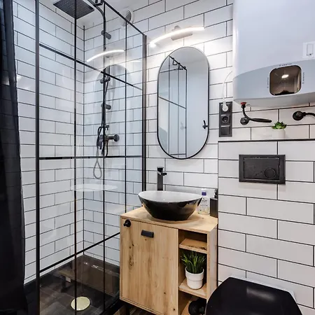 Wawrzyniaka Very Berry Modern For 6 Guests Near Old Zoo By Renters * פוזנן