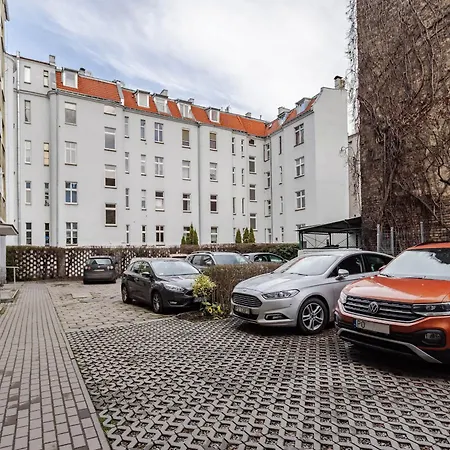 Wawrzyniaka Very Berry Modern For 6 Guests Near Old Zoo By Renters 公寓