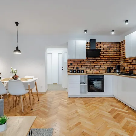 公寓 Wawrzyniaka Very Berry Modern For 6 Guests Near Old Zoo By Renters 波兹南